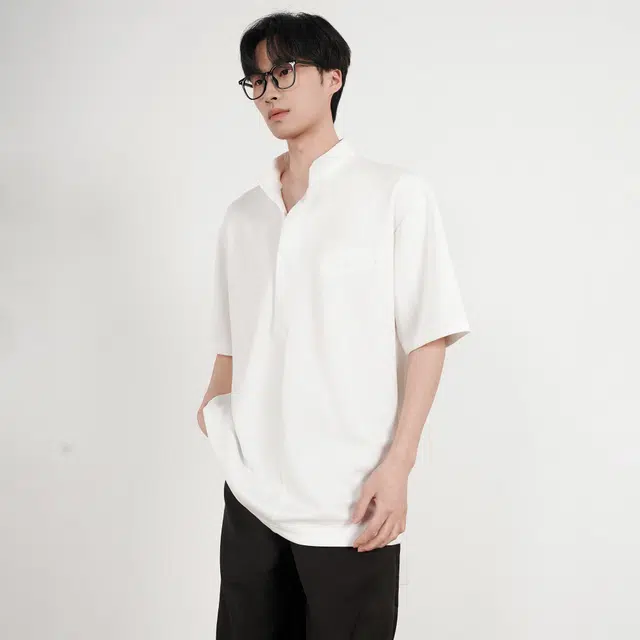 URBAN AUTHENTIC T