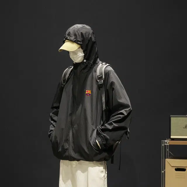巴塞罗那足球俱乐部 户外冰皮轻薄外套皮肤衣宽松连帽 超轻透气防紫外线防晒服 男女同款