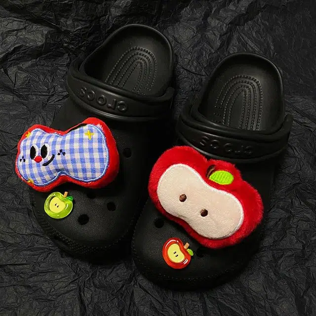 US8ACC CrocsDIY