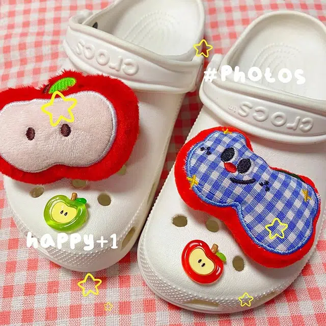 US8ACC CrocsDIY