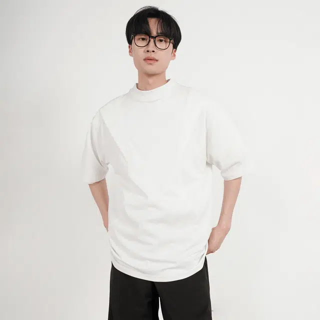 URBAN AUTHENTIC T