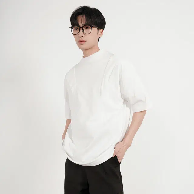 URBAN AUTHENTIC T