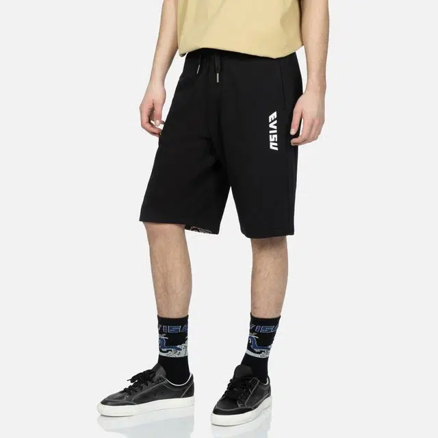 EVISU M