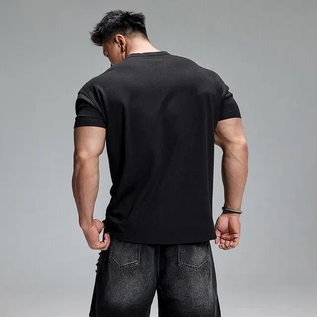 Muscle Dog Henley Black