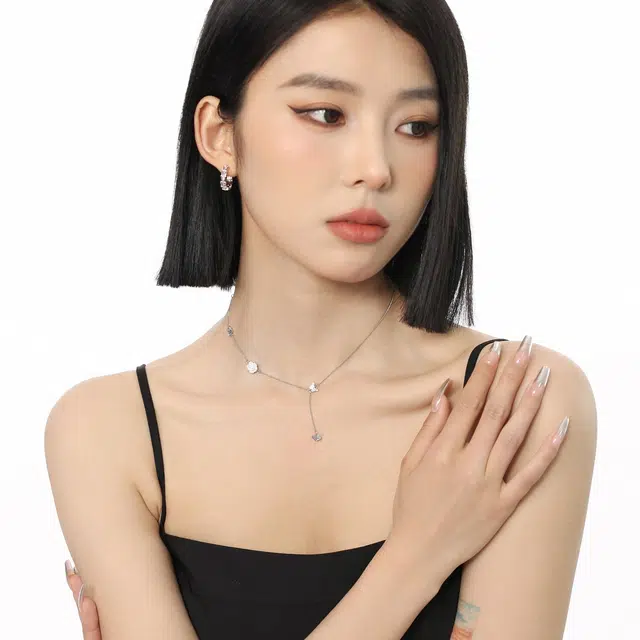 MISS XIA JWY