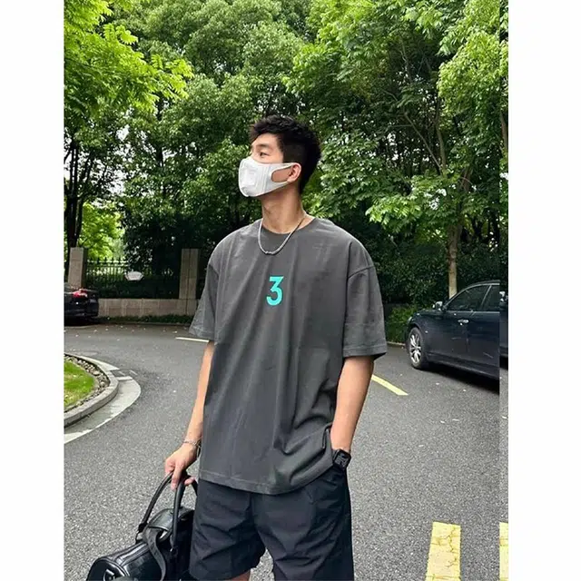 黑马漫画 薄款纯色百搭舒适休闲短裤 男女同款 乌黑