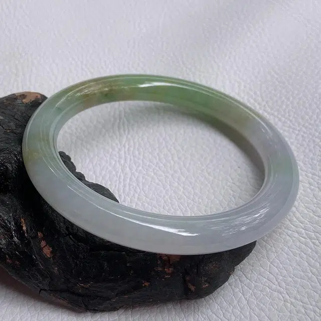 56.6mm40.18g