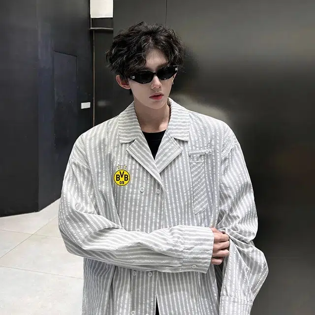 普鲁士多特蒙德 美式复古高街学院风条纹落肩袖设计感港风长袖衬衫 男女同款