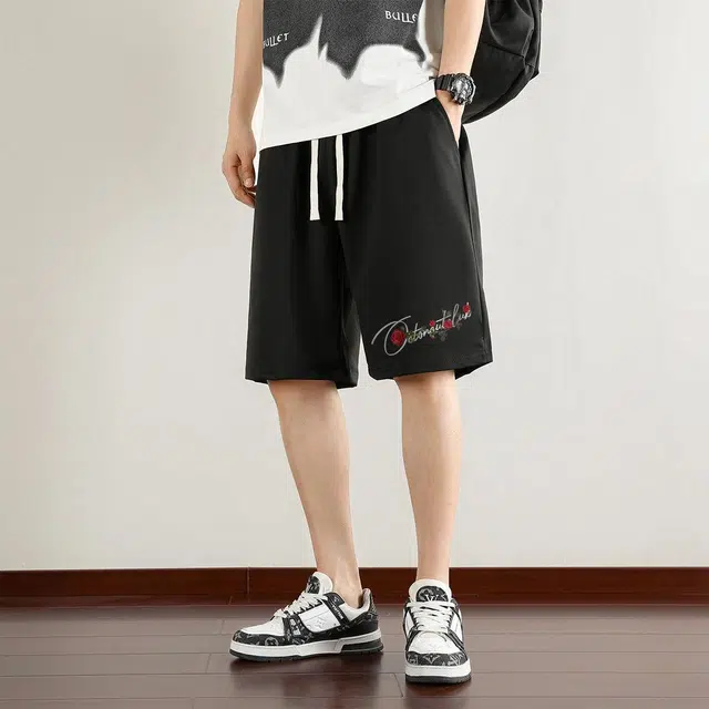 海底小纵队 美式高街复古风穿搭玫瑰手绘字母印花夏季薄款垂感系带中腰直筒宽松时尚百搭通勤运动吸汗纯色户外基础休闲短裤 男女同款