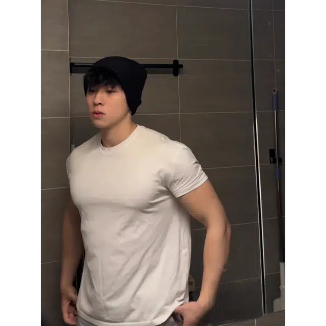 Hypeyourself T