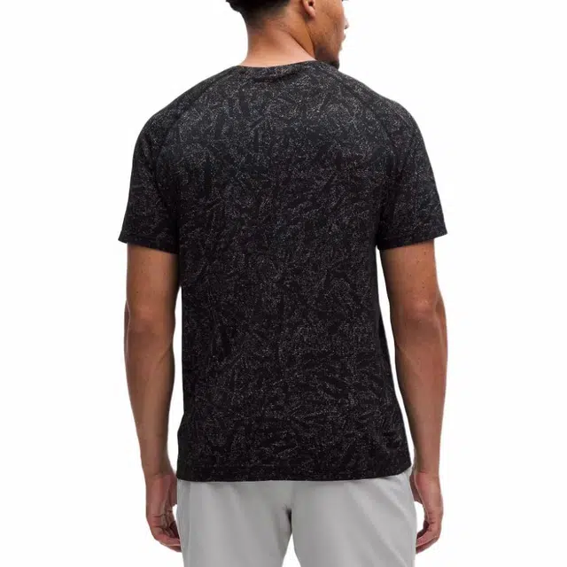 lululemon Metal Vent Tech Silverescent T