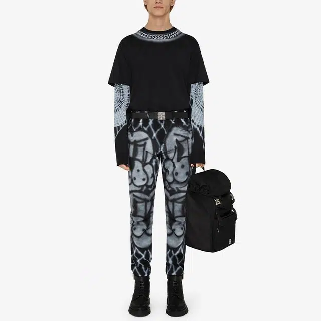 GIVENCHY T
