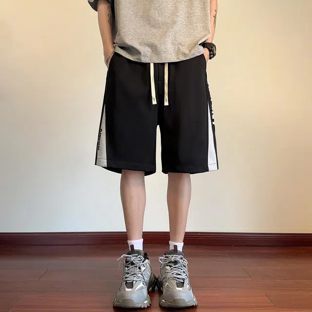 徐太浪 美式高街字母发泡印花拼接设计感潮牌五分宽松舒适大码运动休闲短裤 男女同款