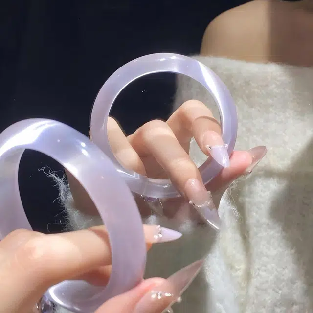 匠锁心玉 紫罗兰贵妃镯  水润清透 新中式简约国潮 汉服旗袍 时尚百搭 清冷典雅高级感 气质温婉手饰 琉璃 手镯 男女同款情侣款