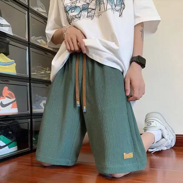 哲源 美式舒适高街设计简约基础款百搭透气亲肤褶皱柔软舒适宽松休闲短裤 男女同款