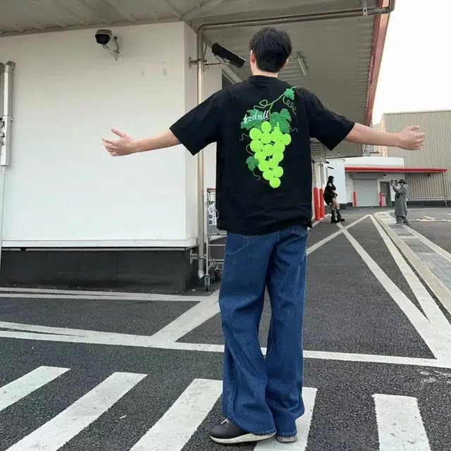 PAINT STAIN T