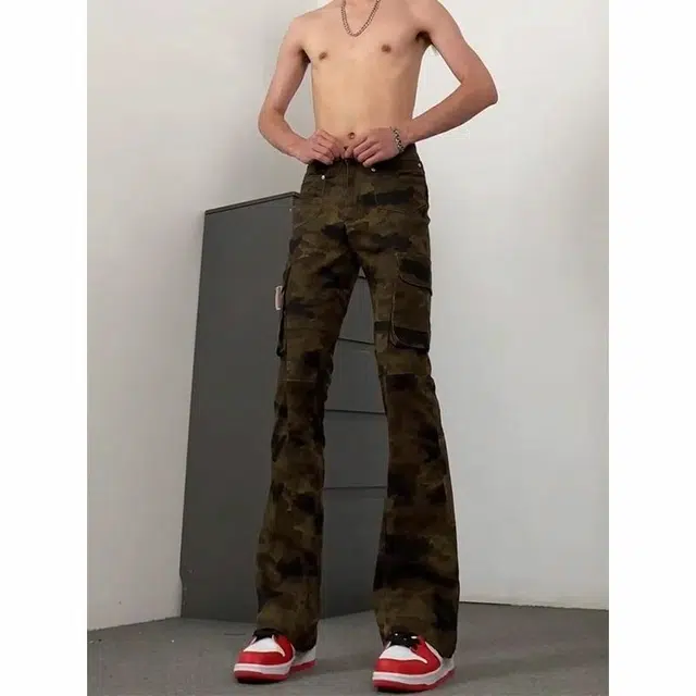 M JEANS STUDIOS 7