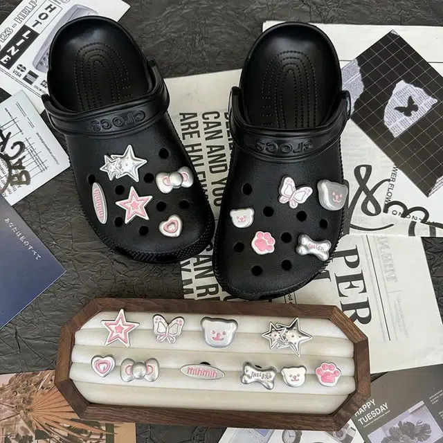 crocs