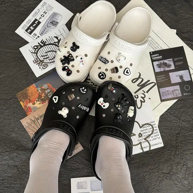 crocs