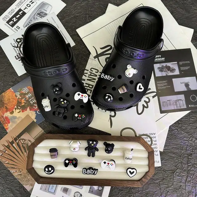 crocs