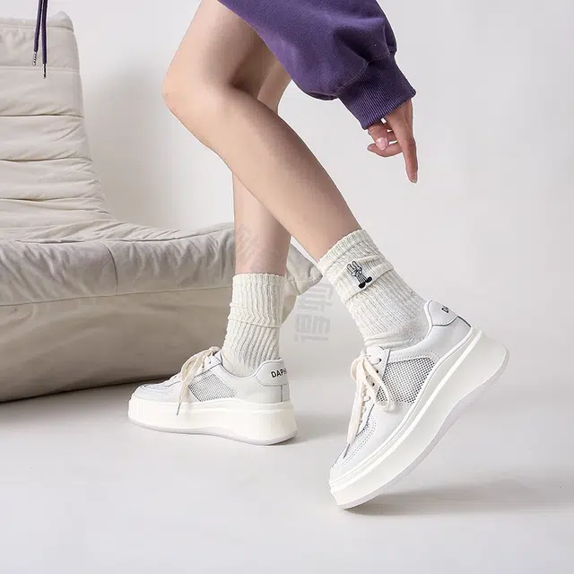 DAPHNE