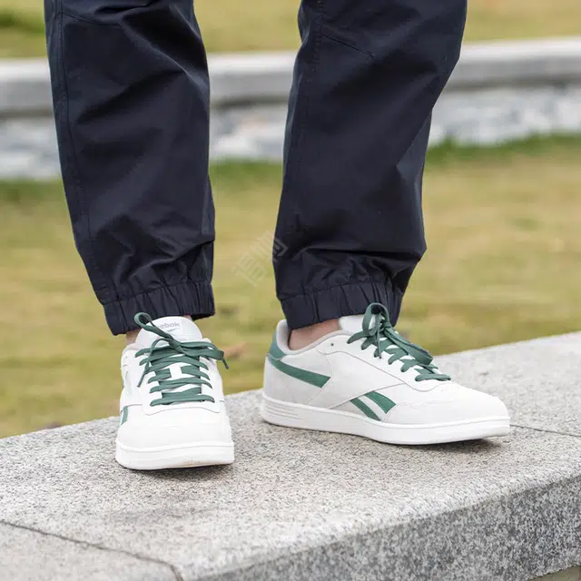 Reebok Court Advance