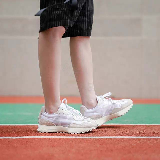 New Balance NB 327