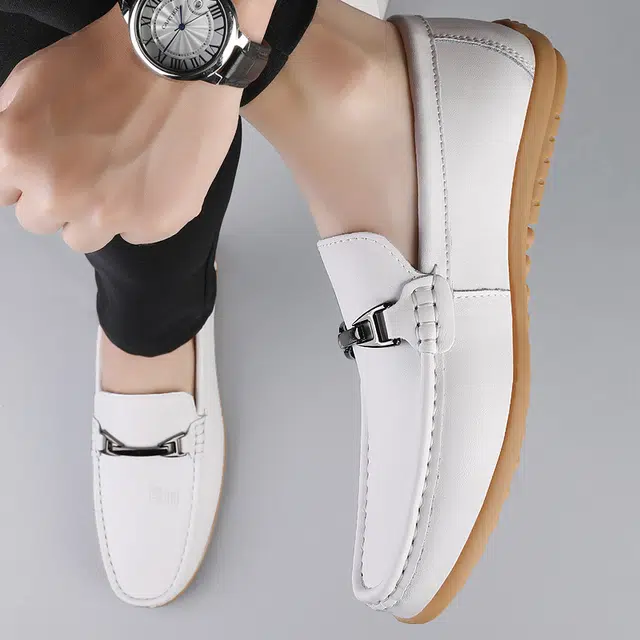 依米奴 真皮质感 经典设计 舒适脚感 轻便柔软耐折 商务正装 职场会议 防滑耐磨 日常通勤 雅痞帅气 经典复古 休闲鞋 男款