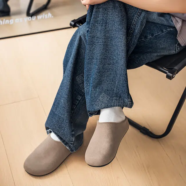 南极人 勃肯复古轻奢高级感软底舒适通勤 橡胶底 静音防磨包头拖鞋 男款