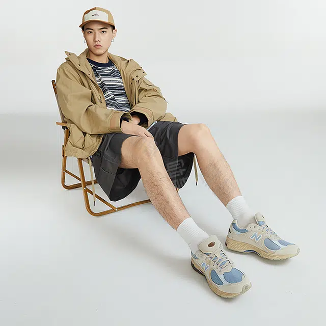 New Balance NB 2002R