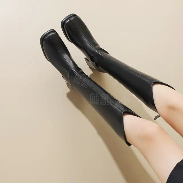 DAPHNE PU 7.5cm