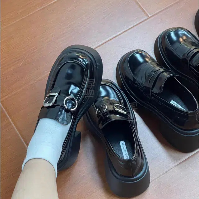DOLIN COLLECTION PU