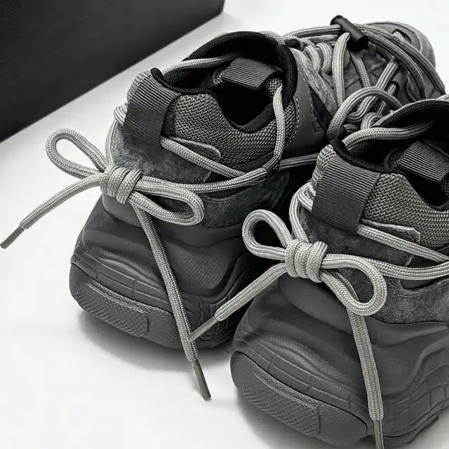 Beau Today Retro Dad Sneakers Space Grey