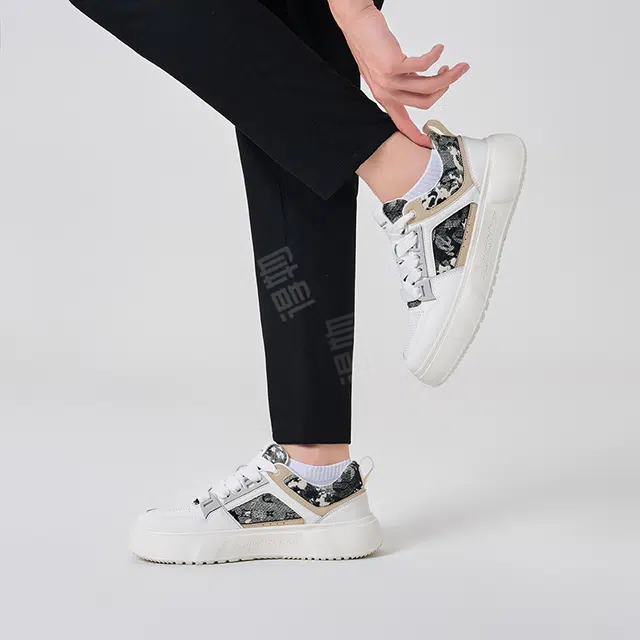 AQUASCUTUM
