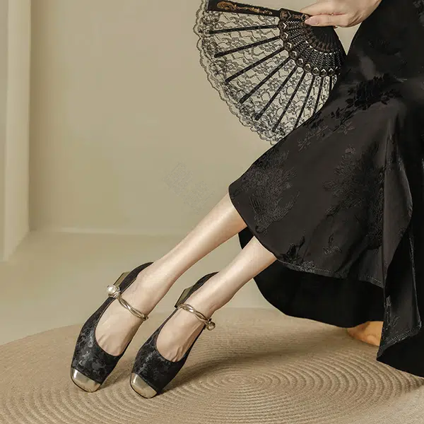 KATHRYN WILSON 5cm