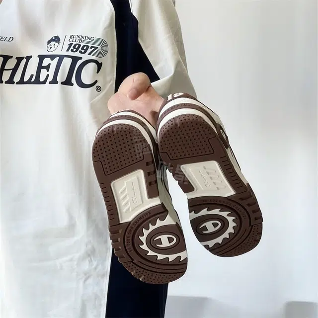 Champion Essentials C Skate V1 Mono Logo