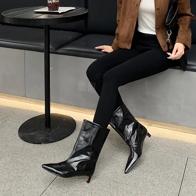 AIQINISHA