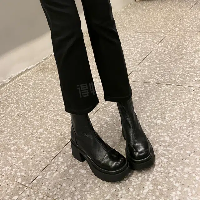 VANDEELEN