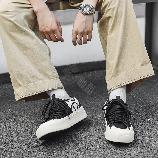 URBAN AUTHENTIC