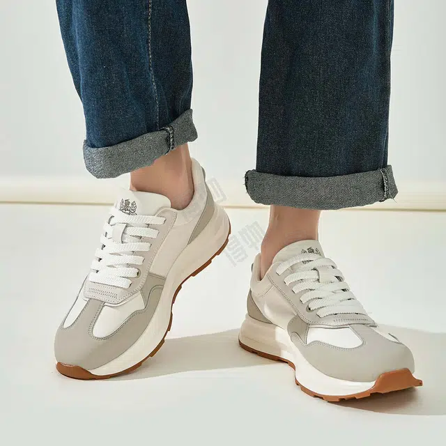 AQUASCUTUM