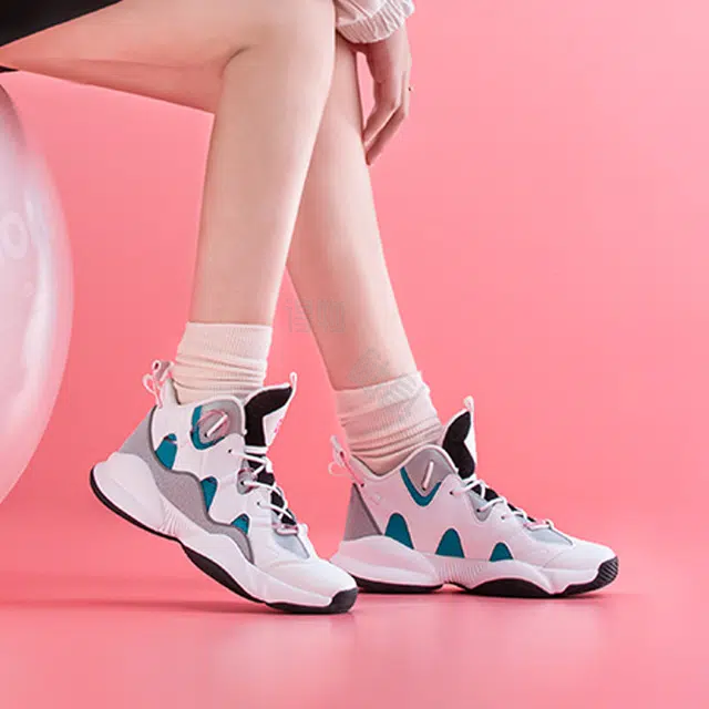 乔丹 时尚百搭 防滑耐磨透气 高帮 篮球鞋 女款