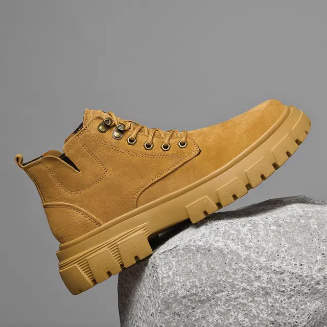 公牛雷霆 头层牛皮 通勤百搭 经典舒适潮流个性 短筒 马丁靴 男款