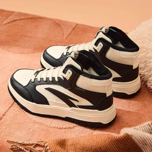 Anta 982