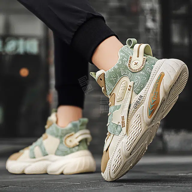URBAN AUTHENTIC