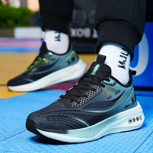 酷丁 特大码运动休闲加绒加厚加毛减震防滑耐磨 低帮 长跑跑步鞋 男款