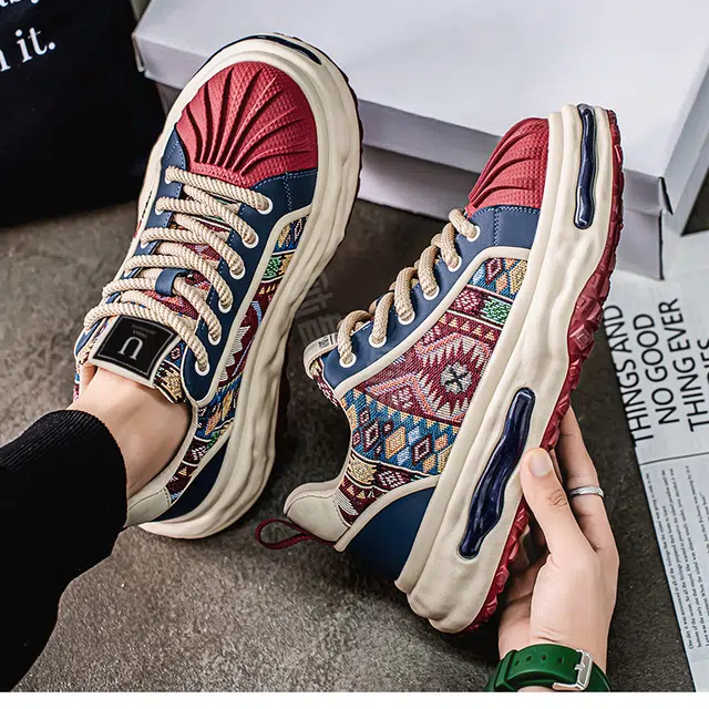 URBAN AUTHENTIC