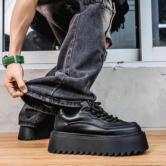 URBAN AUTHENTIC