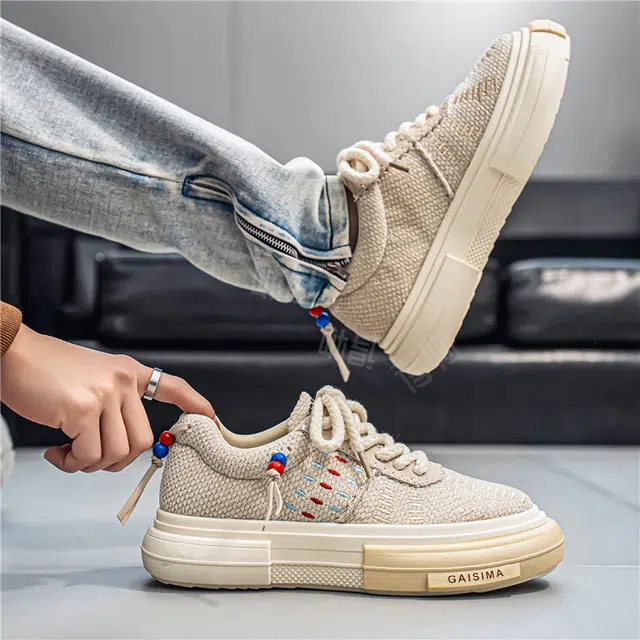 URBAN AUTHENTIC