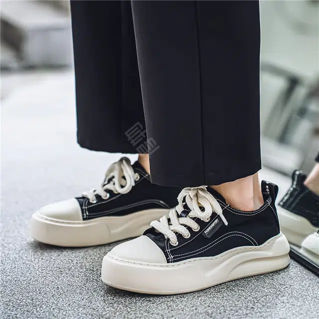 URBAN AUTHENTIC EVA