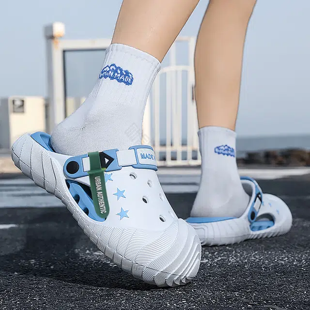 URBAN AUTHENTIC EVA